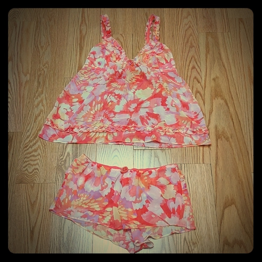 Peach and yellow sleep set